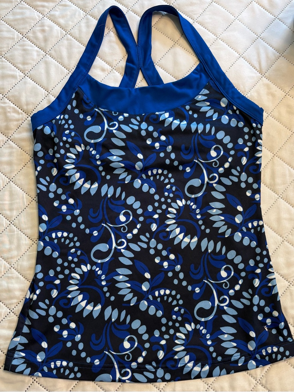 Danskin Now Yoga women’s activewear tank top. Size S. 4-6